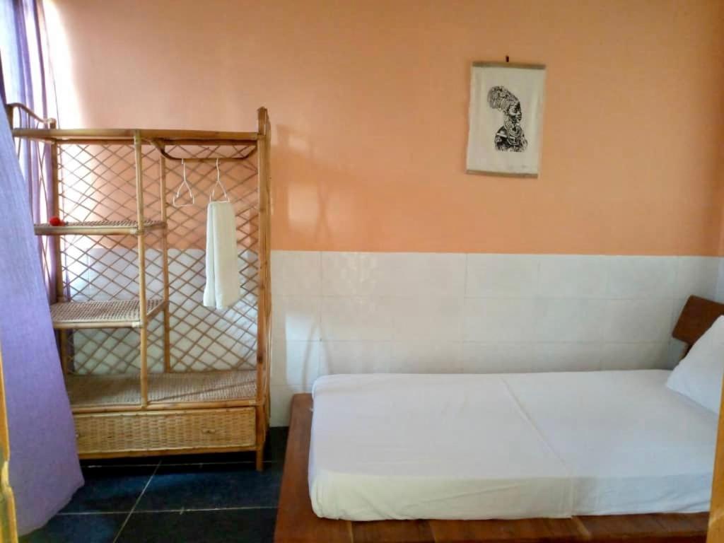 Serenity Haven Lodge Busua Esterno foto