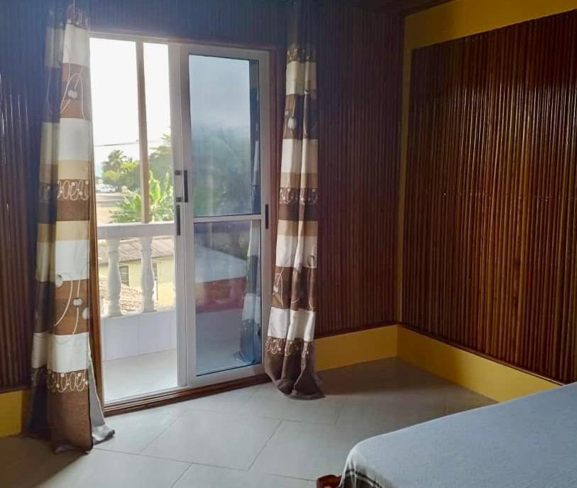 Serenity Haven Lodge Busua Esterno foto
