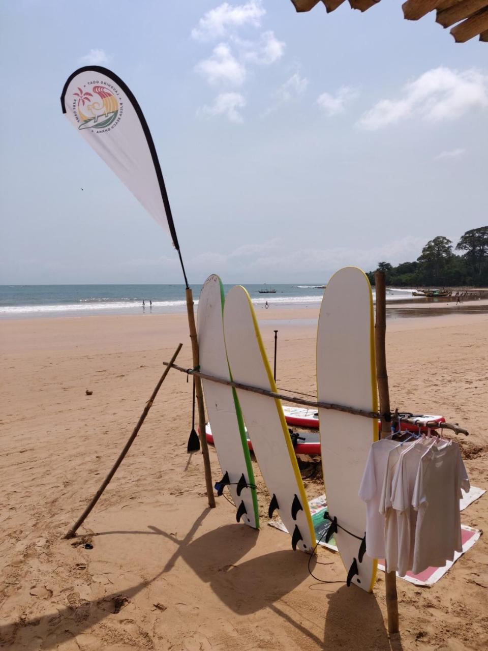 Serenity Haven Lodge Busua Esterno foto